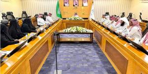 مدير “تعليم الطائف” يلتقي فرق دعم “ازدهار القيادة المدرسية” - مصدرنا الإخبارى