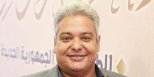 سامح فوزى يقدم اعتذارا لصاحب دار عصير الكتب - مصدرنا الإخبارى