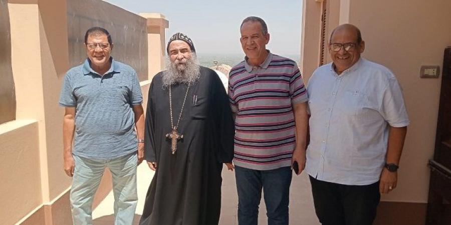 وكيل وزارة التعليم بأسيوط يزور دير السيدة العذراء بجبل درنكة - مصدرنا الإخبارى
