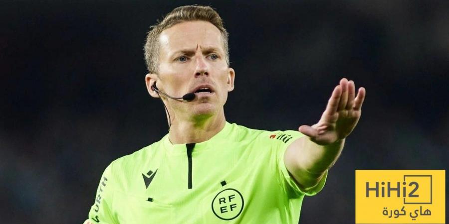 كارثة التحكيم تهز لقاء برشلونة وليفانتي! - مصدرنا الإخبارى