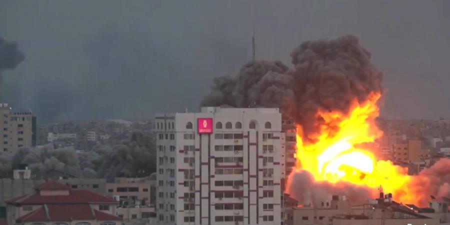 جيش الاحتلال يفجر روبوتات مفخخة في جباليا البلد وجباليا النزلة شم - مصدرنا الإخبارى