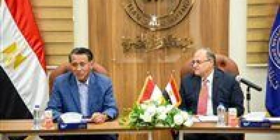 رئيس هيئة الدواء المصرية يستقبل سفير إندونيسيا لبحث التعاون في القطاع الدوائي ودعم خطط التصدير - مصدرنا الإخبارى