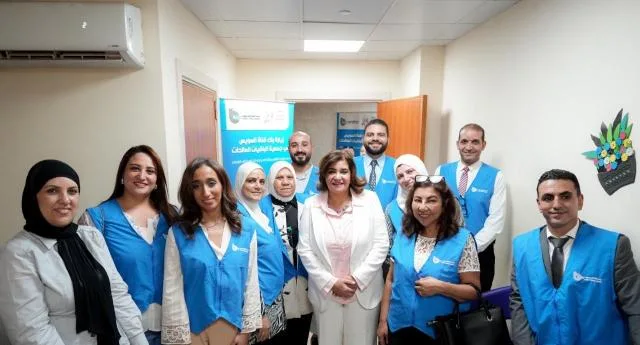 بنك قناة السويس يتبرع بجهاز طبي كهربائي لمستشفى “د/ عبلة الكحلاوي” لعلاج الزهايمر ومرضى كبار السن.
