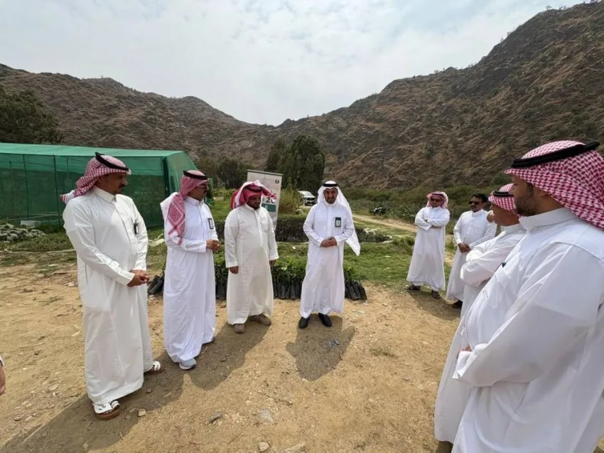 وزارة البيئة في الباحة تُطلق مشروع توزيع 20 ألف شتلة من نبات البن