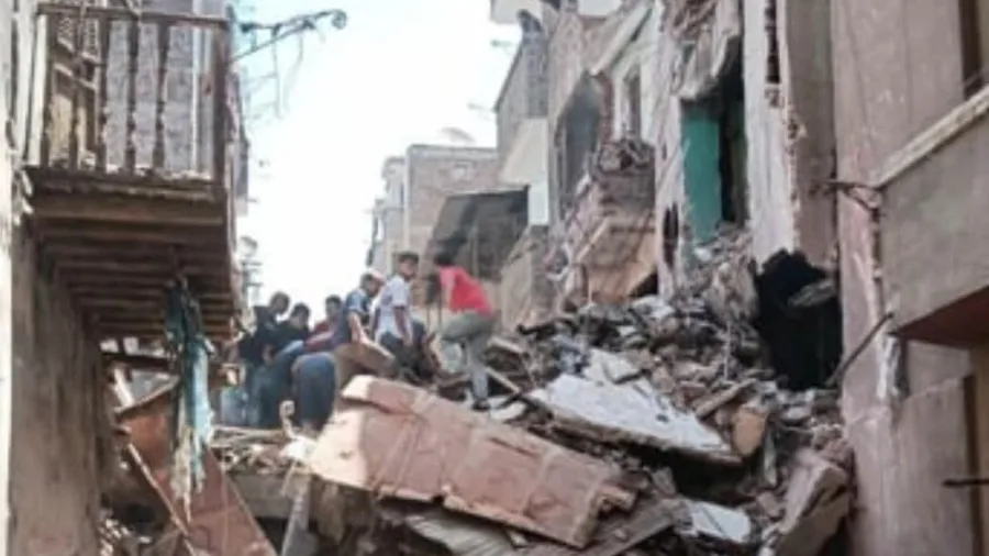 زيادة عدد ضحايا انهيار العقار في الزقازيق إلى 4 قتلى