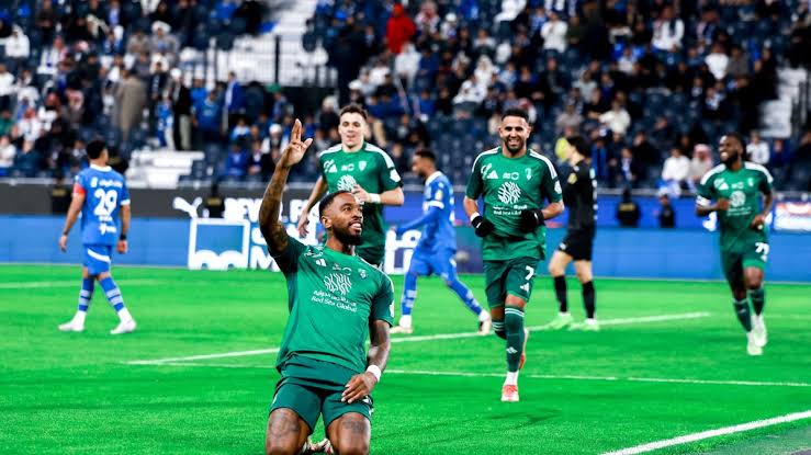 بث مباشر: متابعة مباراة الأهلي ونيوم في الجولة الأولى من الدوري السعودي