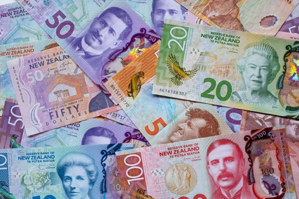 الدولار النيوزيلندي يسجل أدنى مستوى له خلال 4 أشهر وسط تزايد توقعات خفض أسعار الفائدة