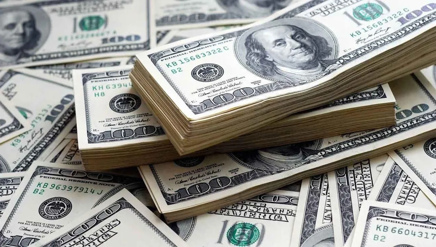 الدولار ينخفض… ما هو سعره اليوم؟