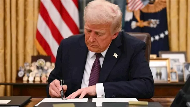 محافظ البنك المركزي يؤثر سلبًا على سوق الإسكان ويجب عليه خفض أسعار الفائدة