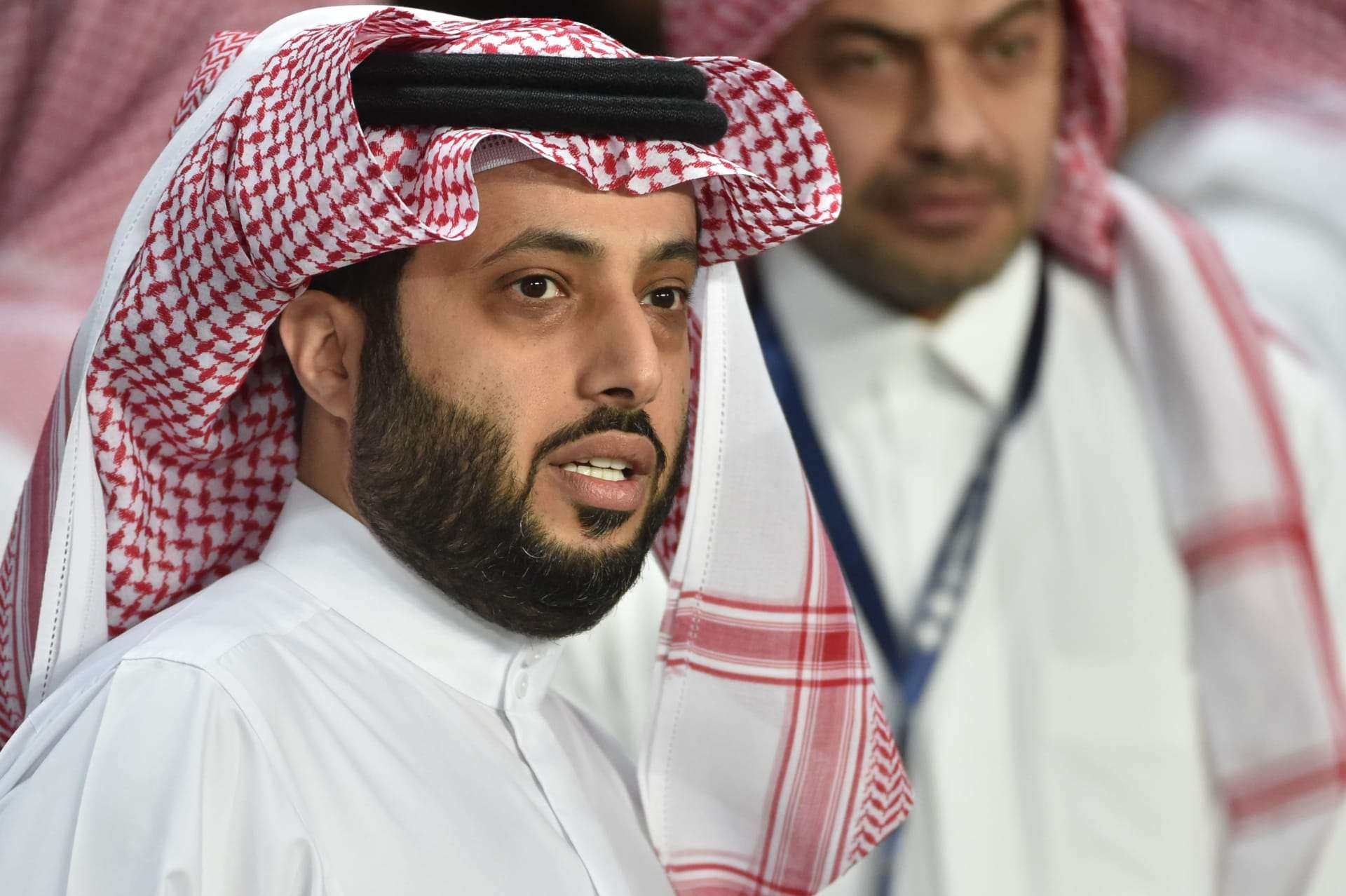 تركي آل الشيخ يثير قلق جمهوره حول صحته بعد إعلانه الجديد