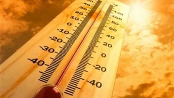 حار خلال النهار ودرجة الحرارة العظمى في القاهرة تصل إلى 35 درجة.