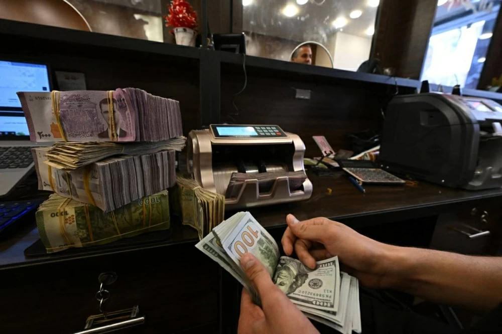 زيادة ملحوظة في قيمة الليرة السورية مقابل الدولار الأمريكي اليوم الأربعاء