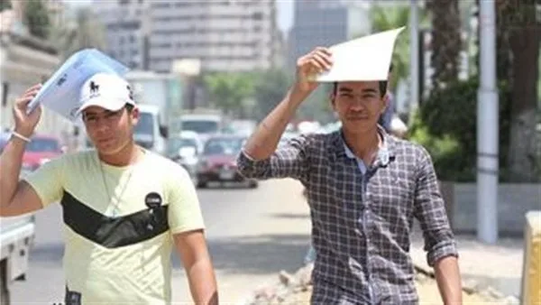 حرارة ورطوبة مع ازدياد أمواج البحر