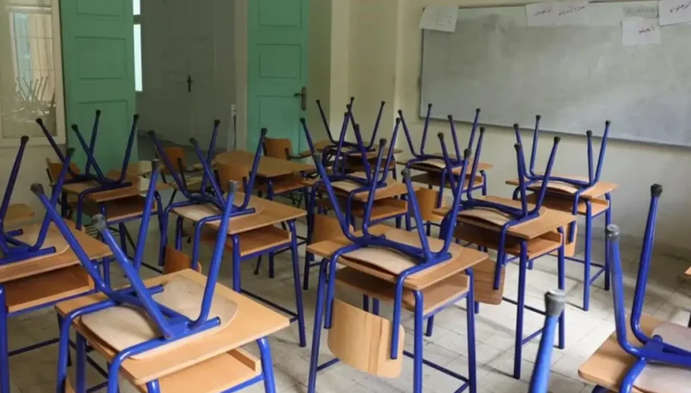 قرار التعليم الرسمي لمدة 4 أيام: سعادة التلاميذ واستياء المعلمين