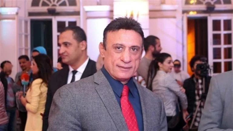 محاكمة الشخص المتهم بابتزاز الفنان طارق ريحان اليوم