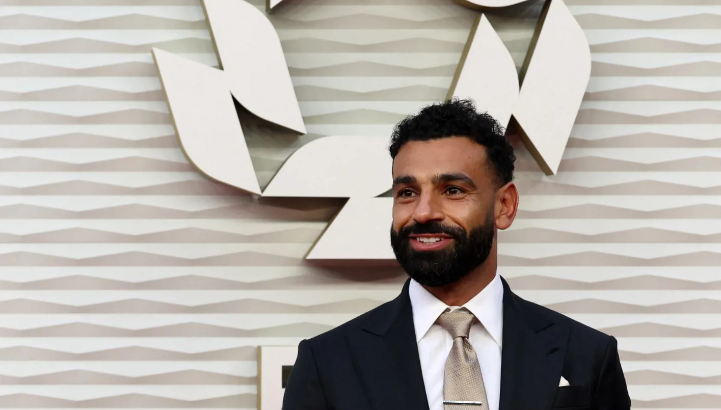 محمد صلاح يتألق بساعات فاخرة في حفل جوائز الـ PFA… ما قيمتها؟