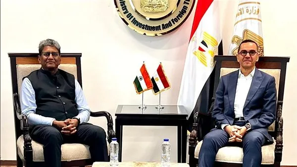 وزير الاستثمار يناقش مع السفير الهندي في القاهرة طرق تعزيز الروابط الاقتصادية بين الدولتين