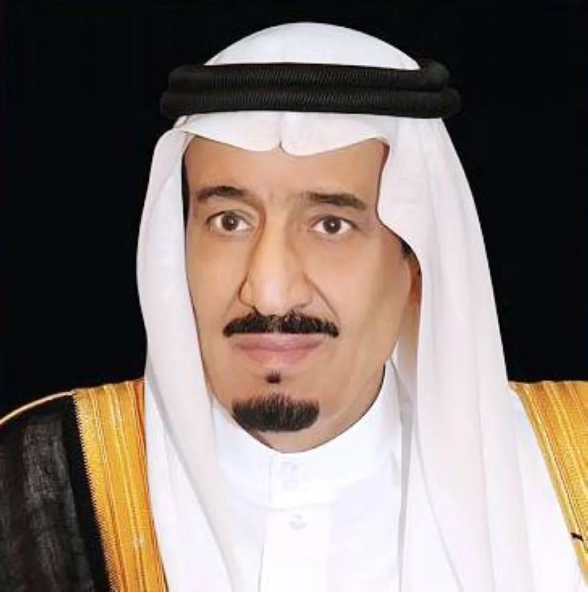خادم الحرمين الشريفين يقدم تعازيه لرئيس المجلس الانتقالي في السودان ضحايا الانزلاق الأرضي