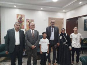 من محطة وقود إلى قلوب الملايين.. قصة الطفل الذي هزم الآلة الحاسبة